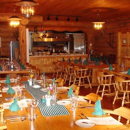 Bear Track Inn Gustavus Exterior photo